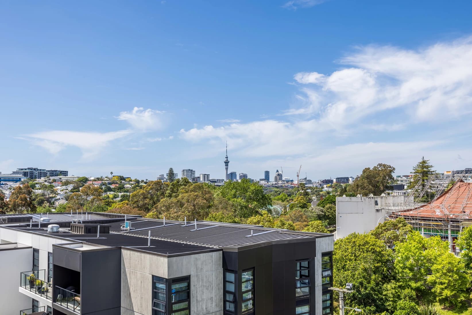 Kingsland streetscape
